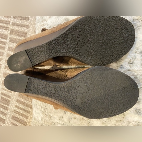 Franco Sarto Suede Boot Walice Tan Light Mocha Cashew Wedge Bootie Size 7.5 - Picture 4 of 8